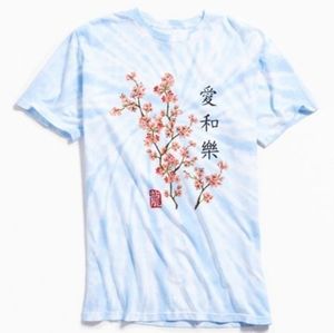 💎UO X Artist Union Cherry Blossom Tie Dye Tee